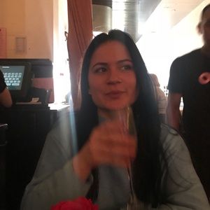 Meet your Posher, Becca